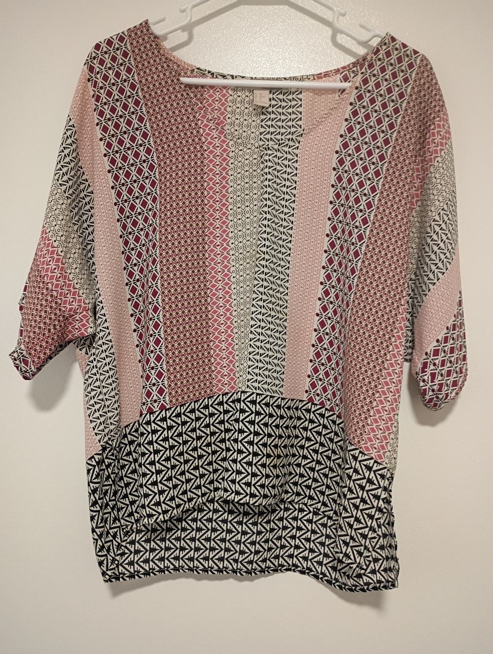 Forever 21 Women's Size XS Lightweight Short Sleeve Shirt